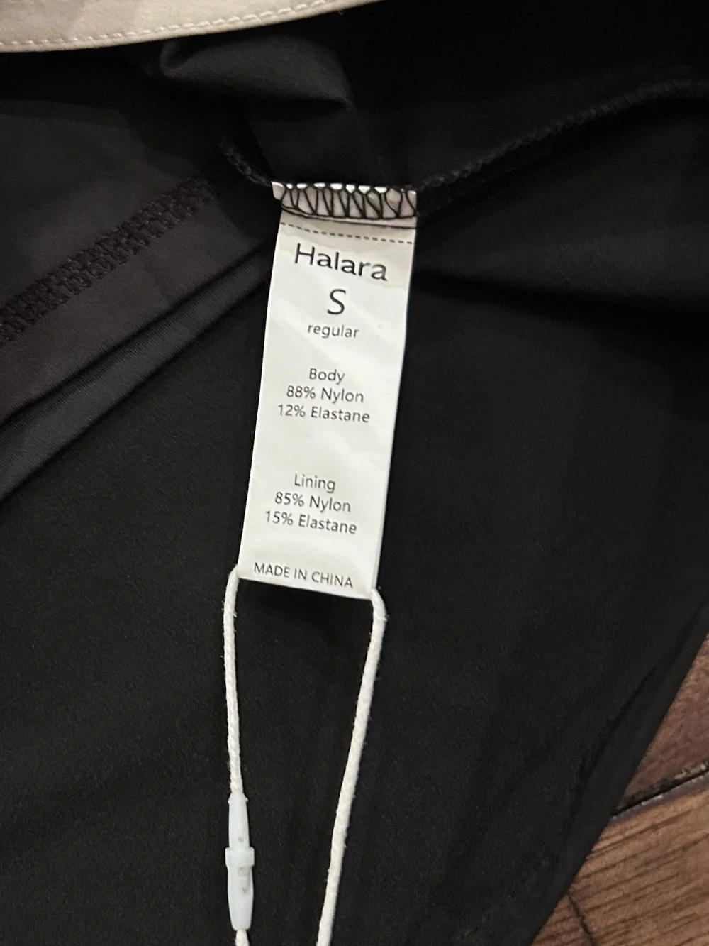Halara SoftlyZero Quick Dry High Rise Tummy Control Mini Skirt Small Black NEW